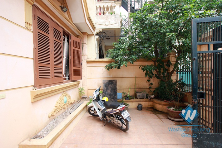 Unfurnished house for rent in Dang Thai Mai Street, Tay Ho, Ha Noi 